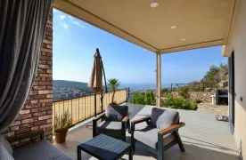 Vrijstaande villa met Zee en stadszicht in Kargicak Alanya.