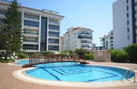 Gemeubileerd 1+1 Appartement te koop 100 m² van het Strand - Alanya