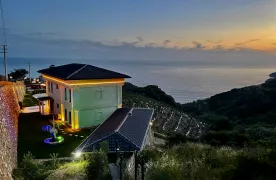 Vrijstaande villa met zeezicht te koop in Gazipasa Antalya.