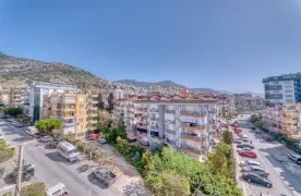 Gemeubileerd 1+1 Appartement te koop, 500 m² van Cleopatra-strand