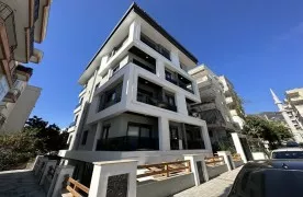 Modern 1+1 Gemeubileerd Appartement in Centraal Alanya – 250 m² to Strand