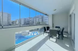 2+1 Groot Appartement te koop 350 m² van het Strand in Mahmutlar