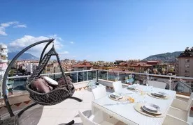te koop Gemeubileerd 4+1 Duplexappartement in centrum van Alanya