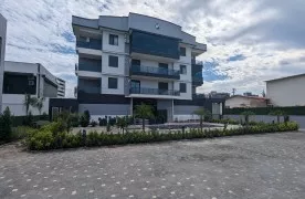 1+1 Appartement in Altıntaş, Antalya | Separate keuken & Zwembad