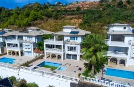 te koop Luxe 4+2 villa met Zwembad en Tuin - Alanya Tepe