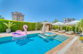 Ruim 3+1 villa in Avsallar, Alanya met Privé Zwembad