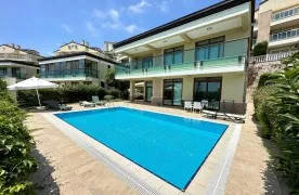 3+1 Gemeubileerd Vrijstaande villa te koop in Kargicak, Alanya