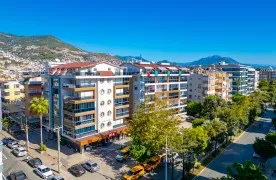Gemeubileerd 2-kamer Appartement Slechts 150 meter van Cleopatra-strand