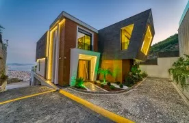 te koop Luxueus 4+1 Vrijstaande villa in Bektas, Alanya