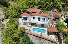 4+2 Vrijstaand triplex villa met Zee uitzichten in Ciplakli Alanya
