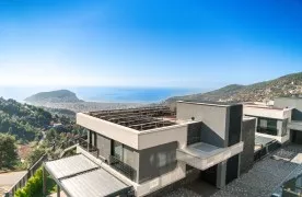 4+1 villa met Zwembad, sauna en Smart te koop in Alanya