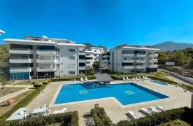 Modern 3 kamers Appartement te koop in Alanya Oba met Zwembad