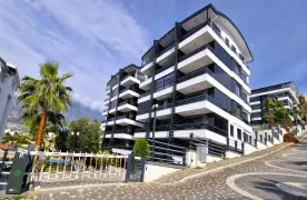 Gemeubileerd 3+1 Duplex met Pools en voorzieningen in Alanya