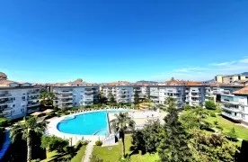 Gemeubileerd 4+1 Duplexappartement te koop in Alanya Oba -350 m²