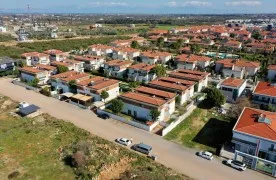 Luxe 4+1 villa met Tuin & Zwembad in Döşemealtı