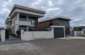Luxe 4+1 villa te koop in Antalya Aksu