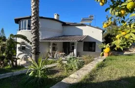 Luxe zeezicht villa te koop in Alanya Turkler