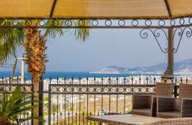Luxe 5+2 Vrijstaande villa te koop in Alanya Kargıcak