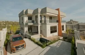 Modern 3+1 villa met Zwembad in Antalya Kemerağzı te koop