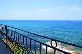 Gemeubileerd 3+2 villa in Yesiloz, Alanya met privéstrand