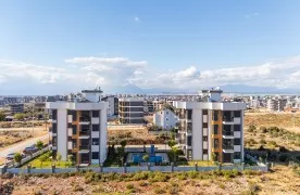 1+1, 69 m² Appartementen in een complex met Zwembad in Altıntaş
