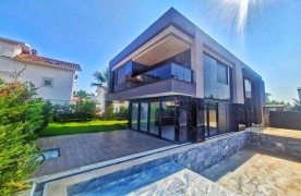 Vrijstaand 4+1 villa met Privé Zwembad te koop in Antalya
