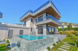 te koop 4+1 Vrijstaande villa met Privé voorzieningen in Alanya