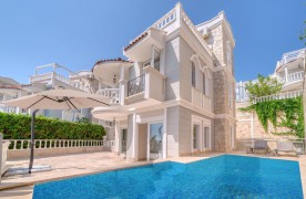 3+1 villa met Privé Zwembad te koop in Alanya Cikcilli