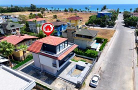 triplex villa te koop in Alanya Konaklı – 3+1 Vrijstaand
