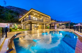 Luxe villa te koop in Alanya Kestel met Zwembad, zeezicht