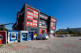 Winkelruimte te koop in Türkler nabij Hotels en Main Road